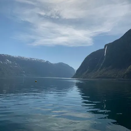 3 Roms Høyanger