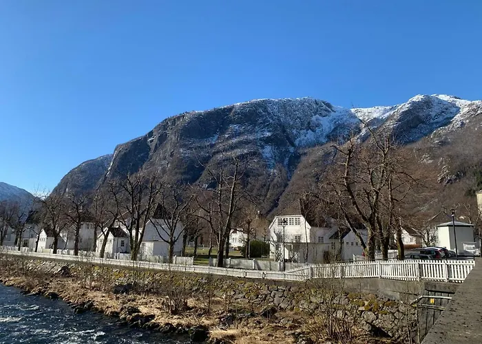 Lejlighed 3 Roms Høyanger