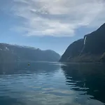3 Roms Høyanger