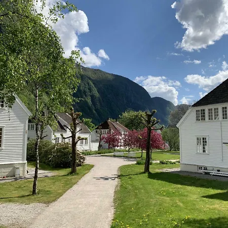 3 Roms Høyanger